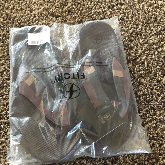 Mens 10 Fitory Sport Outdoor Flip Flops Outdoor New NWT - Picture 6 of 7